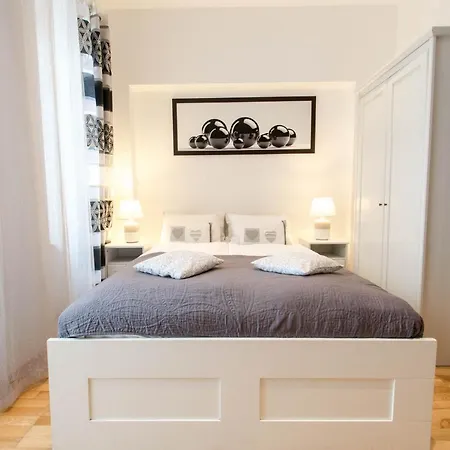 Old Town Slawkowska Apartment *